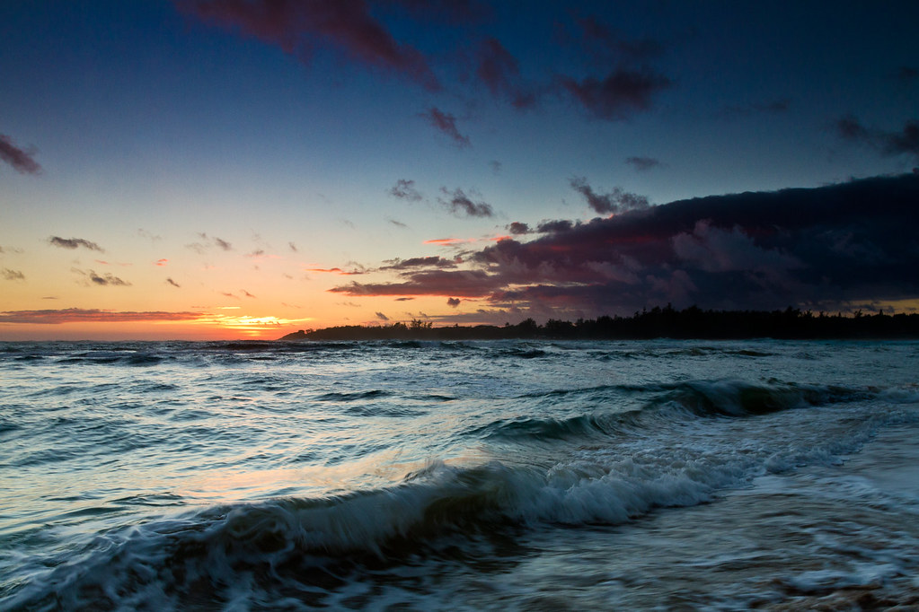 Anahola Bay at sunrise